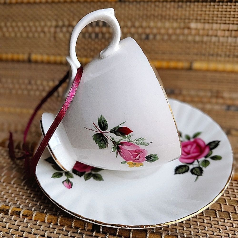 Vintage Queen's Fine Bone China Tea Cup Set